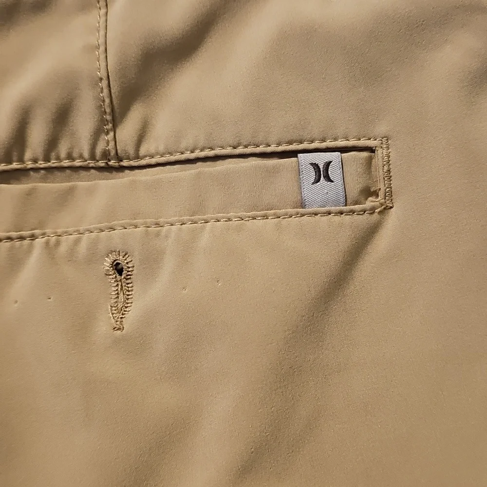 Hurley Men's Phantom Walk-Shorts Khaki Flat Front Shorts